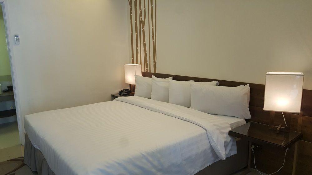 Selah Garden Manila Hotel 3*