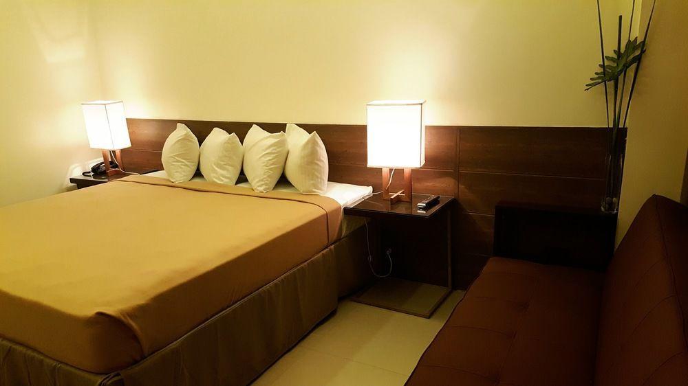Selah Garden Manila Hotel 3*